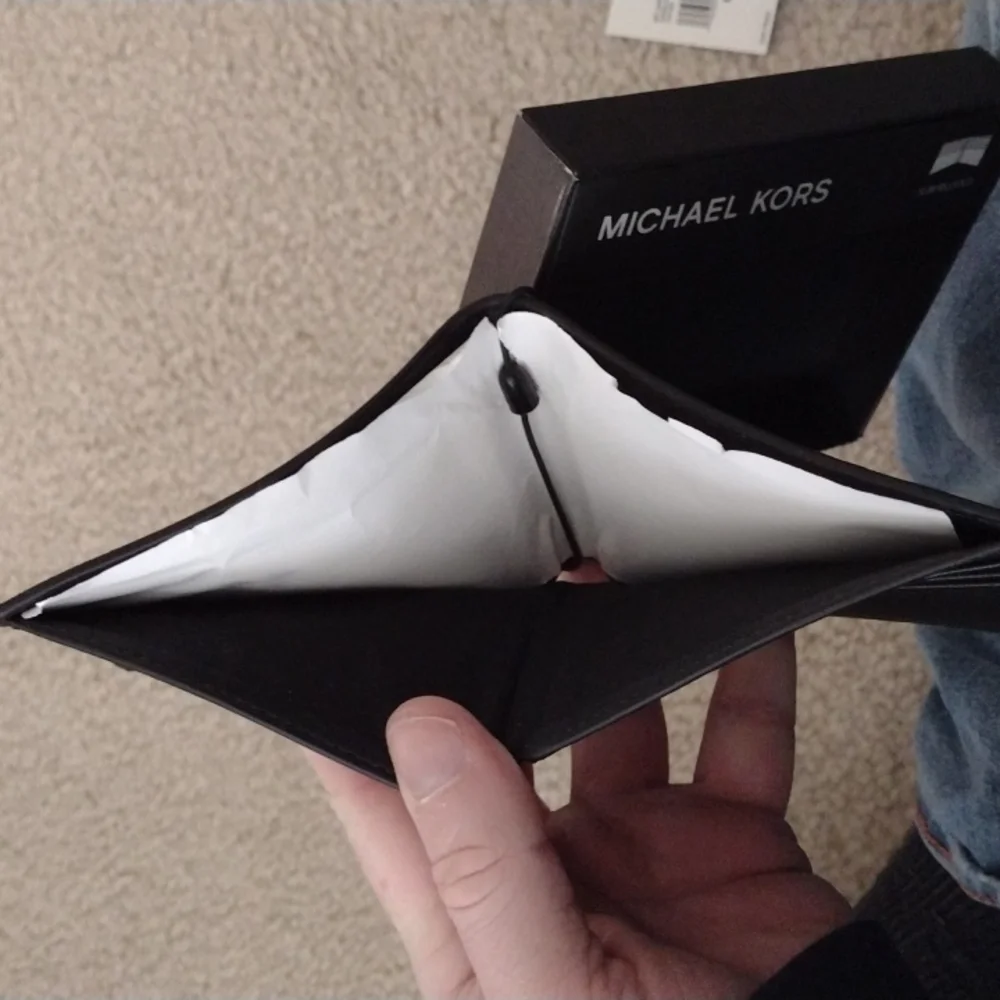 Michael Kors Andy Slim Bifold Wallet